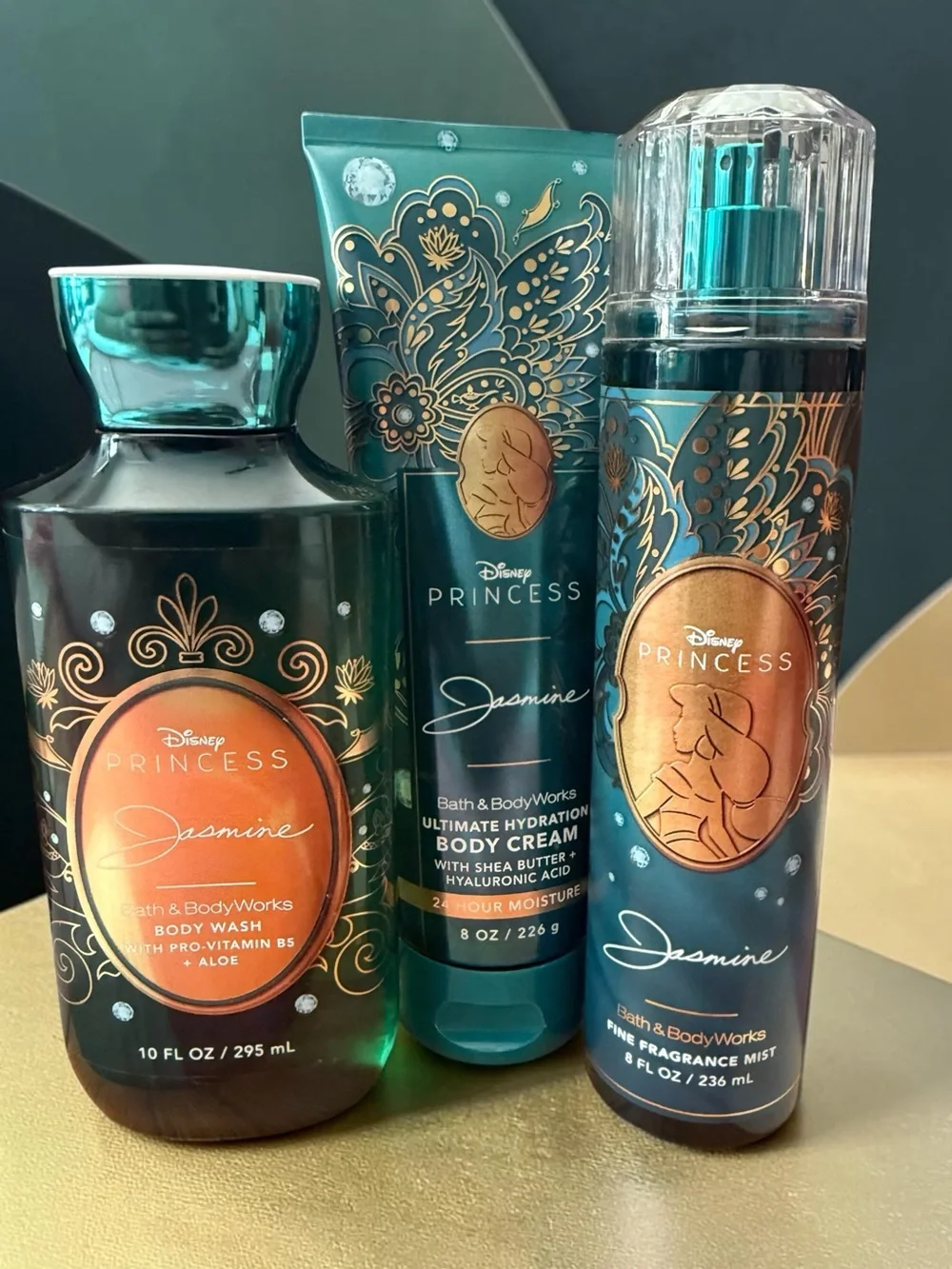 Bath & Body Works Jasmine Body Wash & Lip Gloss Teal & Gold accents 4 piece set